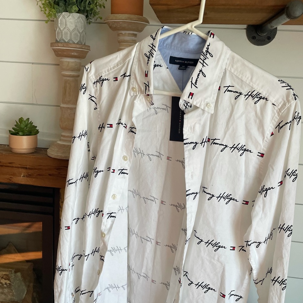 Men’s Small Tommy Hilfiger Button Down - NWT